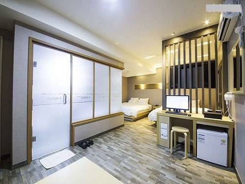Hotel Cloud 9 Пусан Экстерьер фото