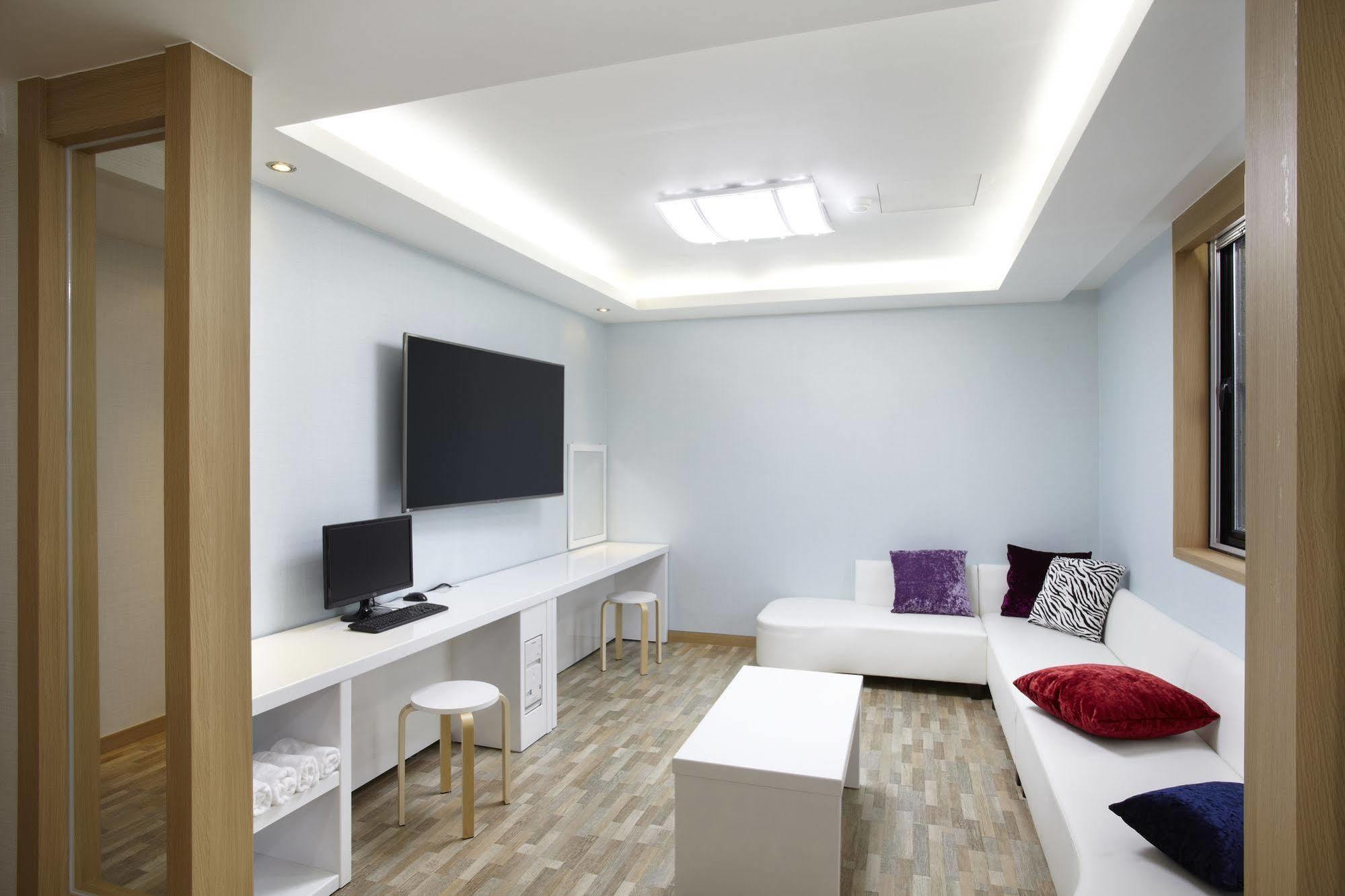 Hotel Cloud 9 Пусан Экстерьер фото