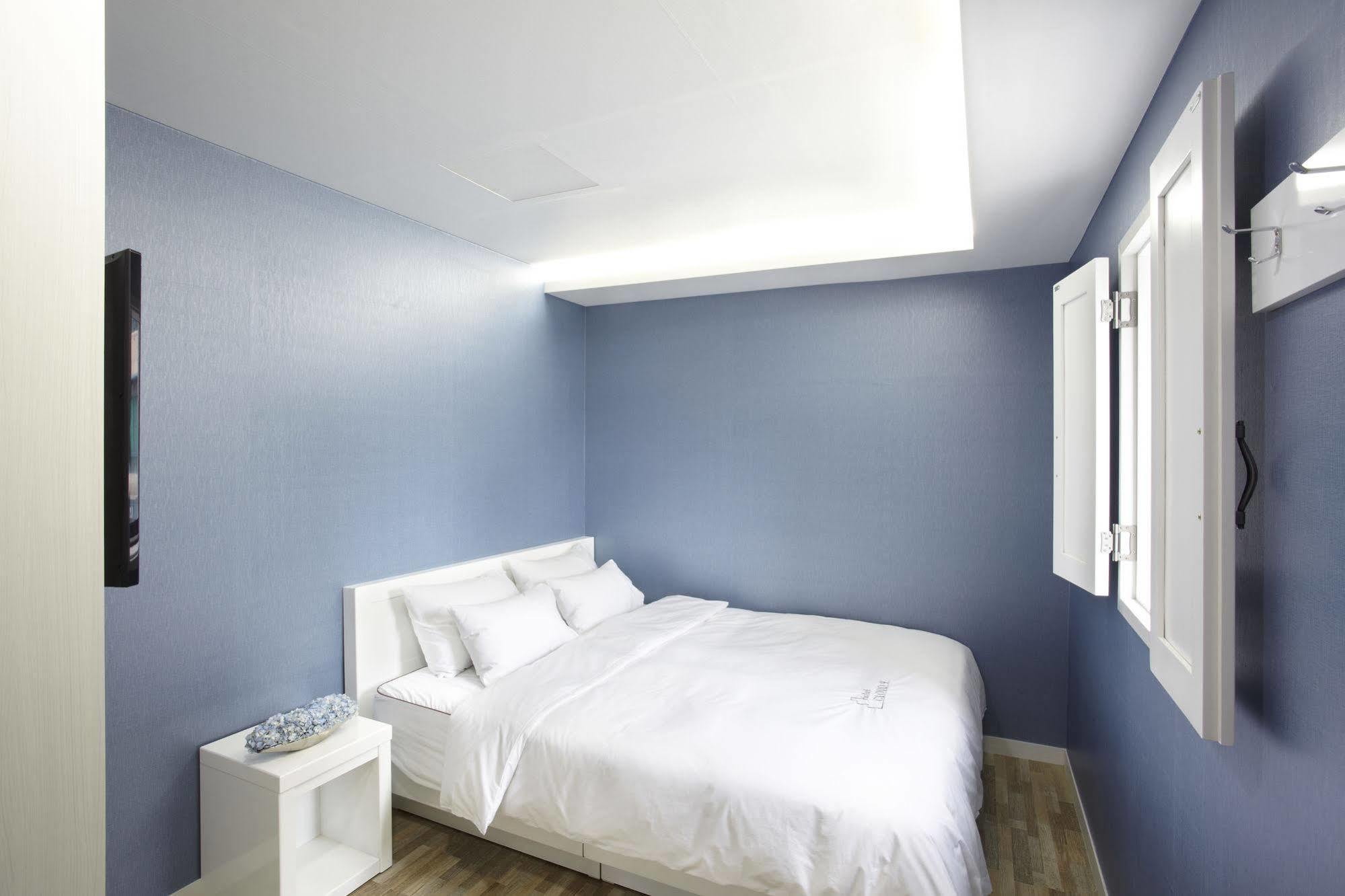 Hotel Cloud 9 Пусан Экстерьер фото